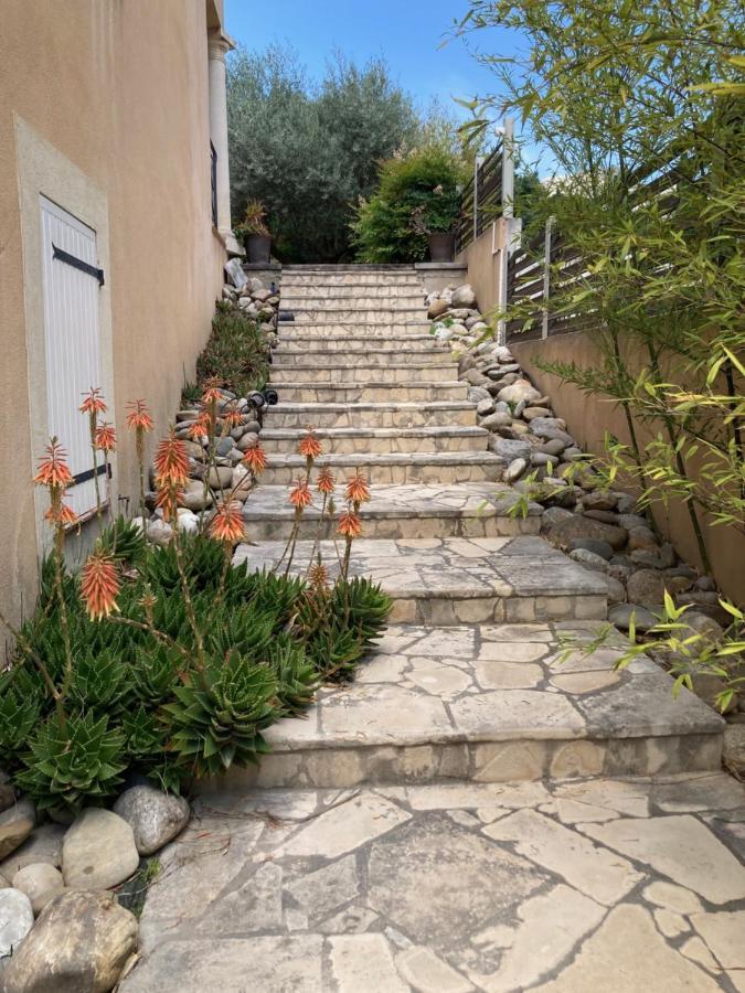 Superbe T2 Dans Villa Entre Calanques Et Colline Marseille Exteriör bild